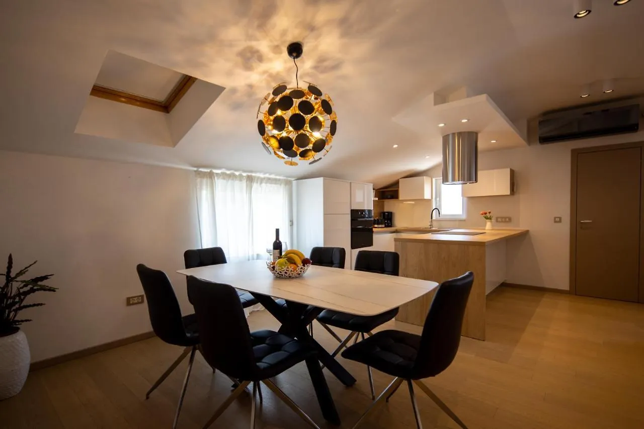 Lumaja Luxury Apartman Biograd Na Moru Croácia