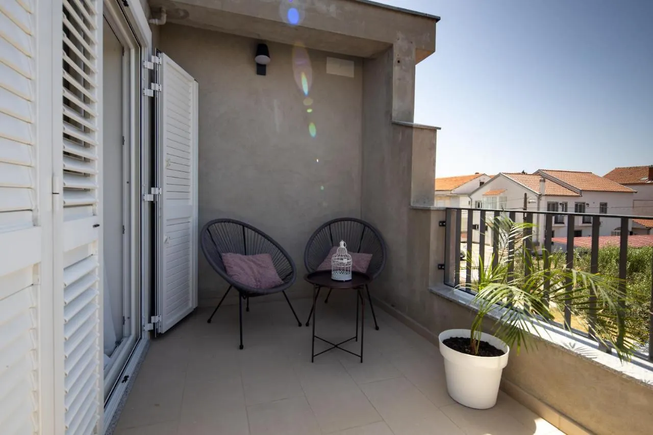 Lumaja Luxury Apartman Biograd Na Moru Apartamento