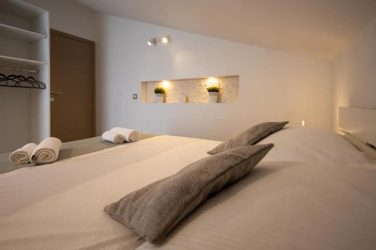 Lumaja Luxury Apartman Biograd Na Moru Apartamento