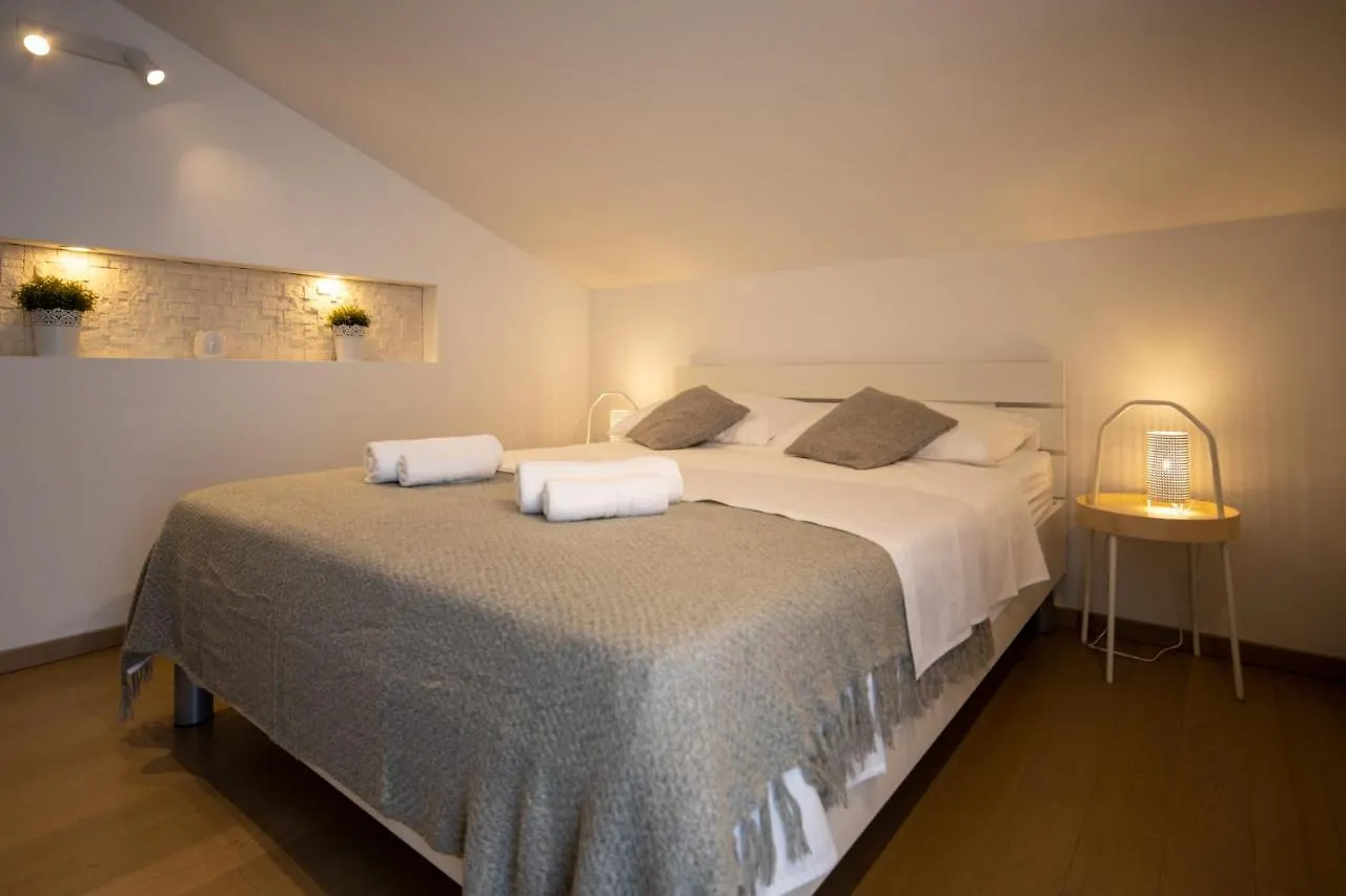Lumaja Luxury Apartman Biograd Na Moru 0*,  Croácia